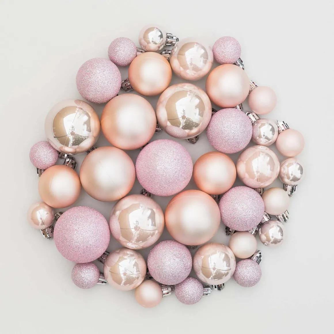 36 Kleine Kunststof Kerstballen Zachtroze In Koker