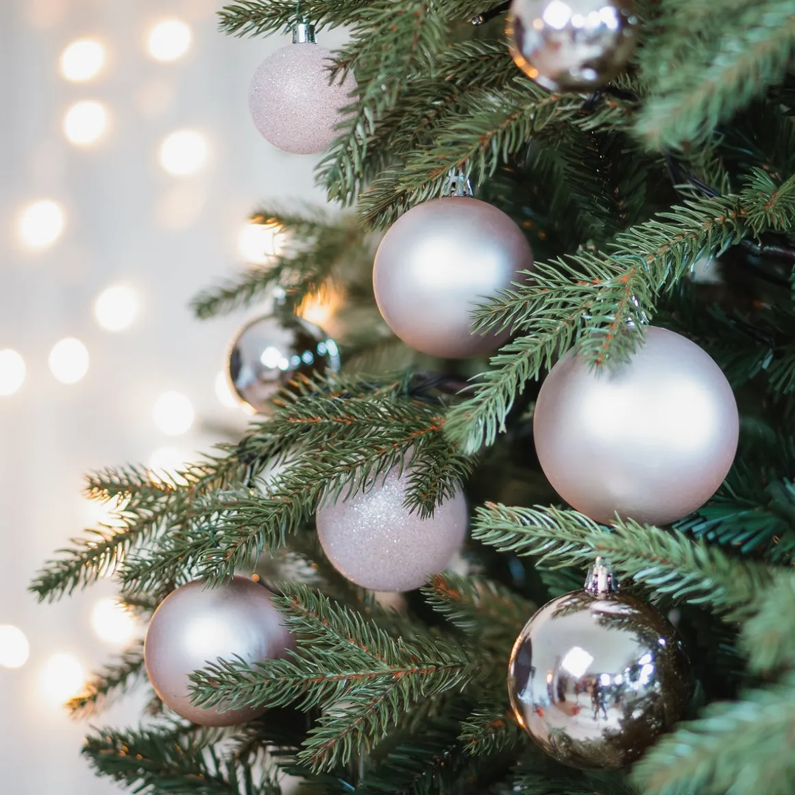 44 Roze Kerstballen In Opbergkoker