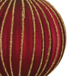 Glazen Kerstbal | Mat Bessenrood Met Lijnen | 8 Cm