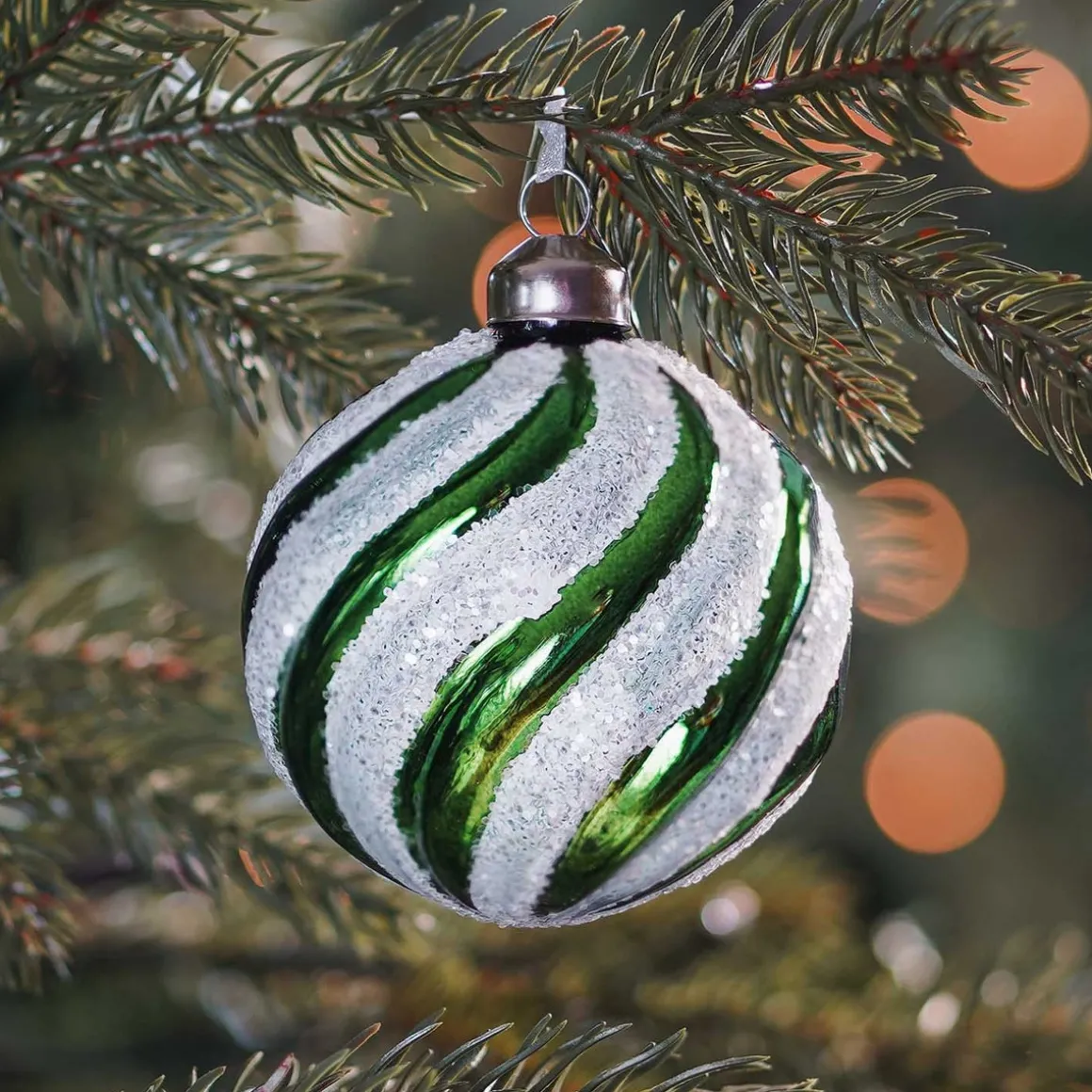 Glazen Kerstbal Met Swirl | Groen-wit | 8 Cm