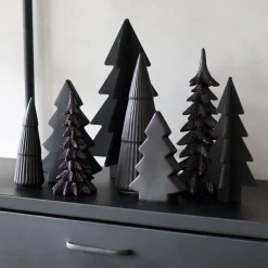 Kerstboom Zwart Met Sneeuw 19cm Polyresin