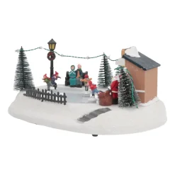 Kerstdorp Schaatsbaan | 4 Bewegende Schaatsers | Led-verlichting | Muziek | 29cm Breed