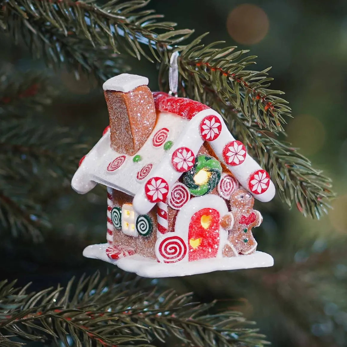 Kersthanger Klei | Snoephuisje Met LED | Handgemaakt | Incl Batterijen | 10 Cm