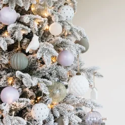 Luxe Kerstbal Mat Met Relief Strepen | Cottage-green | Glas | 8cm