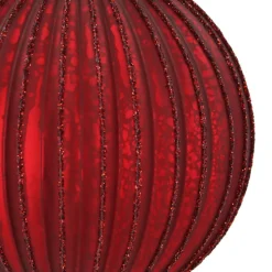 Matte Rode Craquelé Kerstbal Met Glitterlijnen