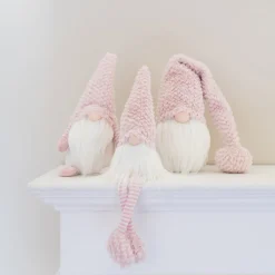 Roze Gnome Met Bungelende Benen