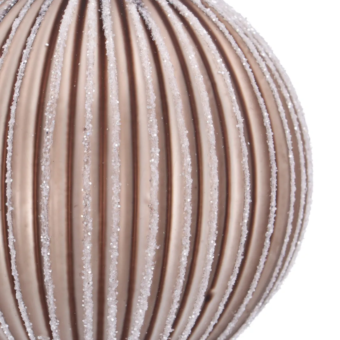 Taupekleurige Kerstbal Met Speels Lampionreliëf