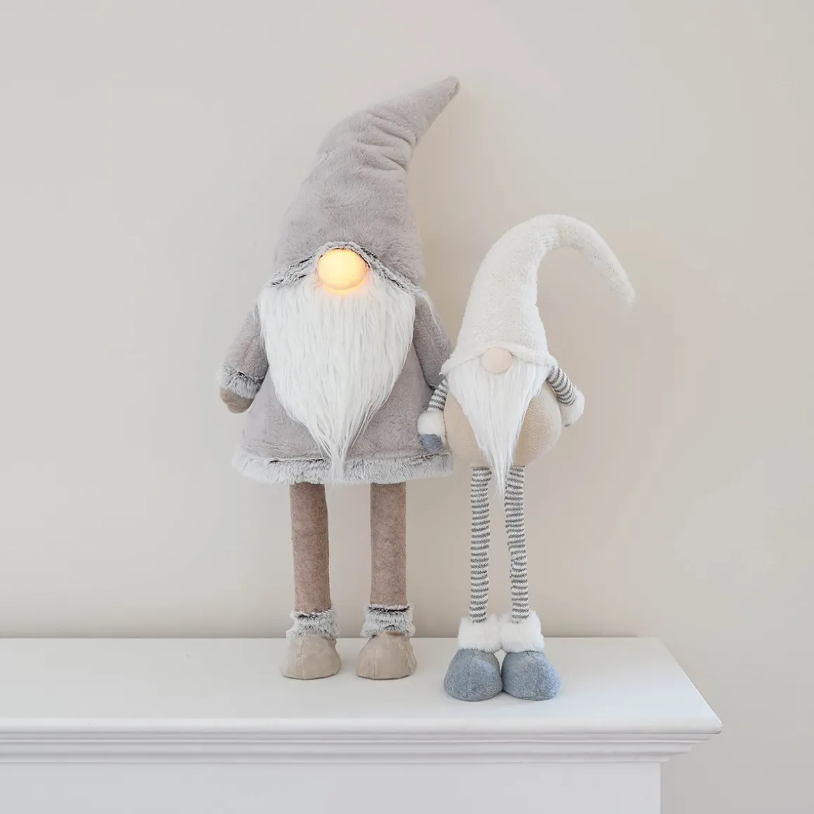 XL Gnoom In De Kleur Taupe